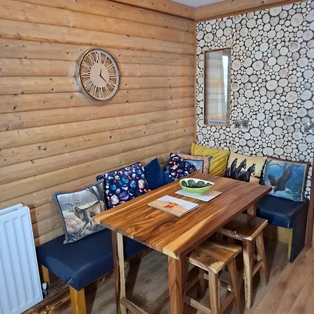 The Swallow's Return Logcabin, Carlingford, A91d954